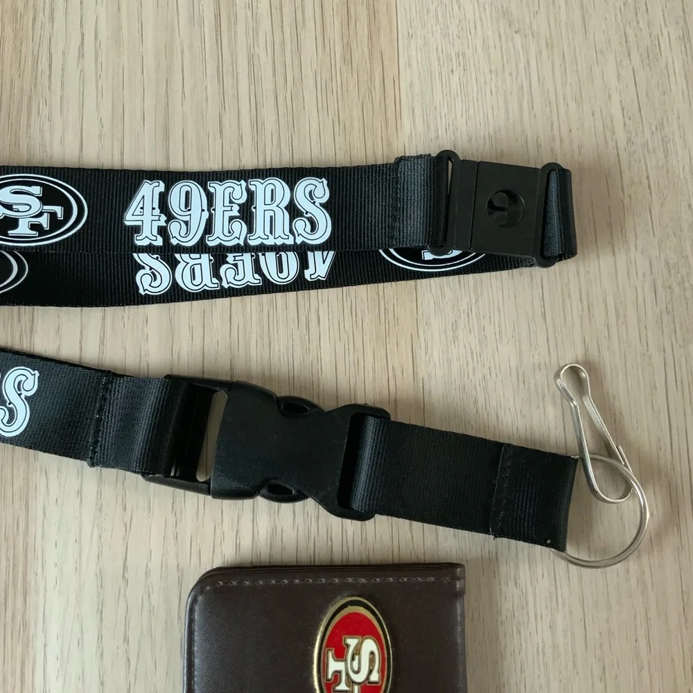 49ers Black Lanyard and Brown Card Holder Set